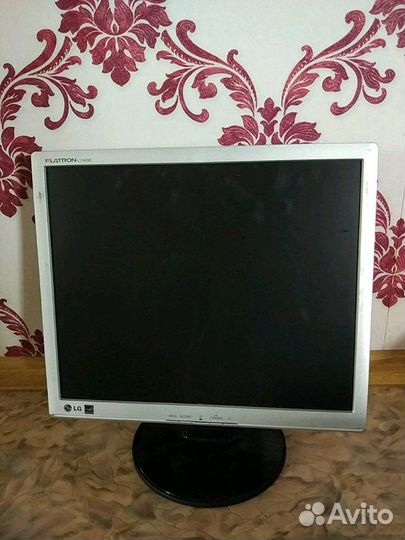 Монитор LG 17