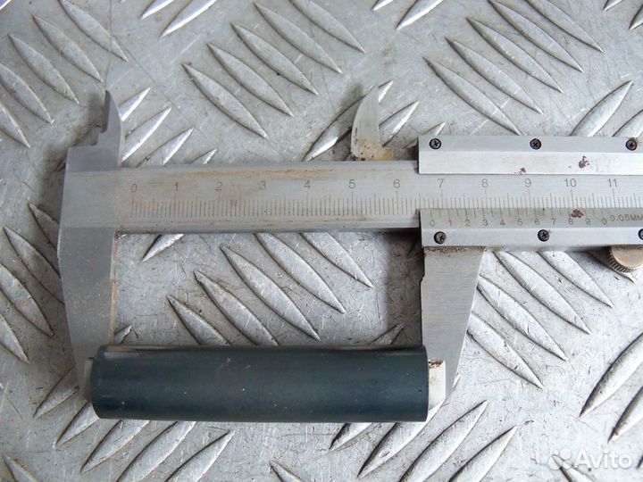 Шток вакуумного насоса Фольксваген Т4 2.5 AJT