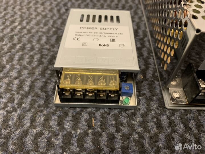 Блок питания 12v 2,1A