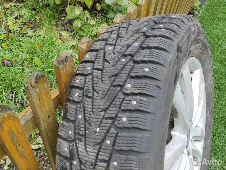 Шины зимние Nokian Nordman на дисках 235/60r18