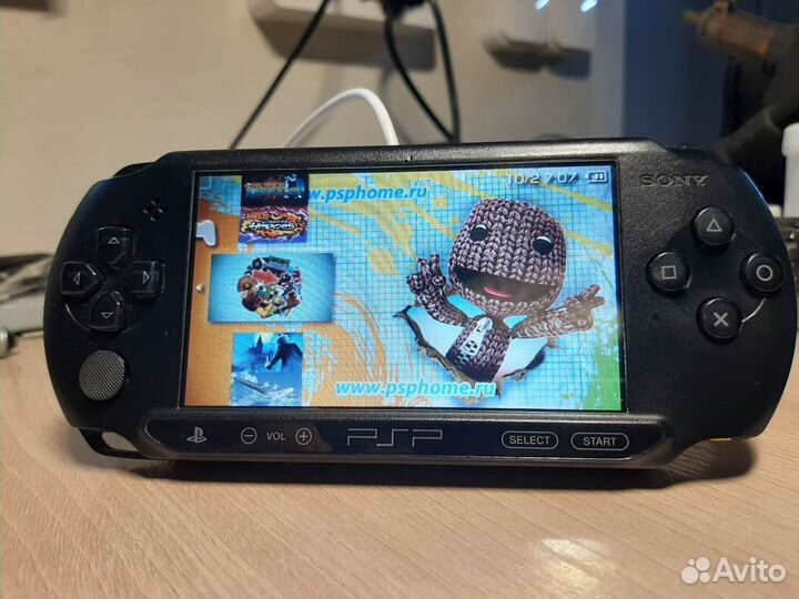 Sony PSP e1008 прошита +30 игр