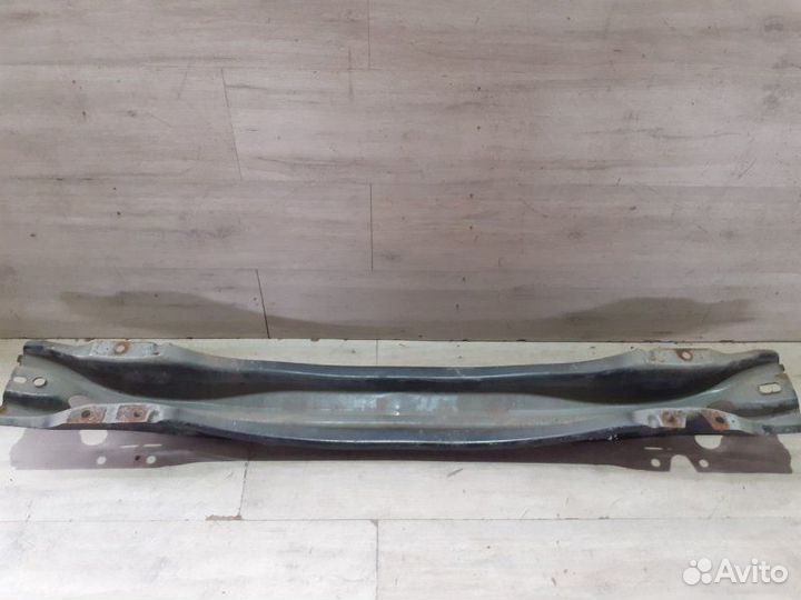 Усилитель заднего бампера Volvo