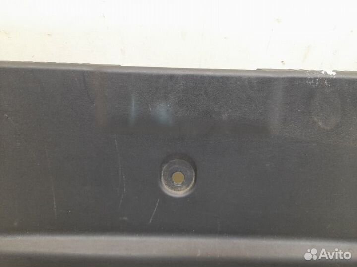 Накладка замка багажника Toyota Camry 55 2014-2018