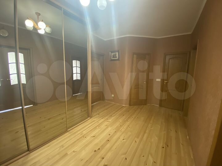 2-к. квартира, 77,9 м², 7/9 эт.