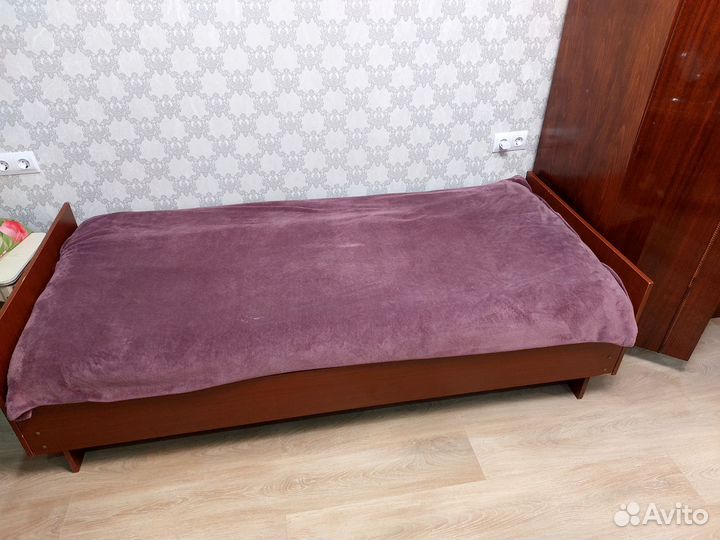 Кровать