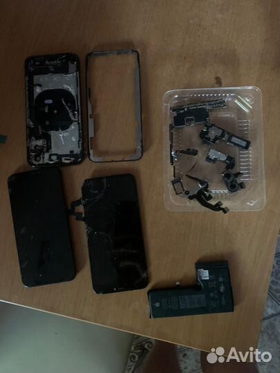 iPhone Xs запчасти целиком
