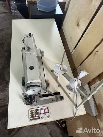 Продам швейную машинку со столом