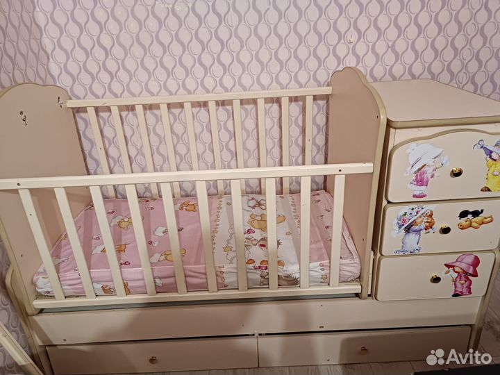 Детская кроватка трансформер с маятником