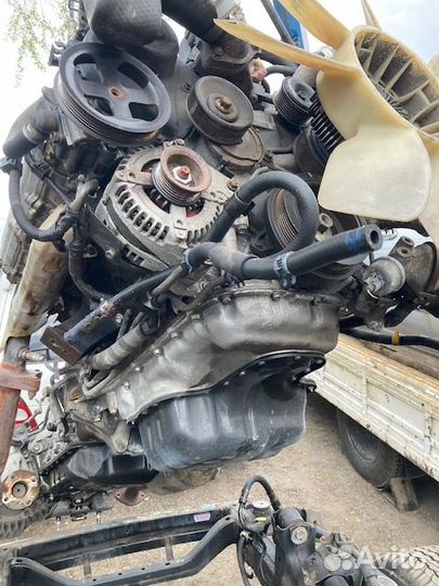 Двигатель 2UZ-FE