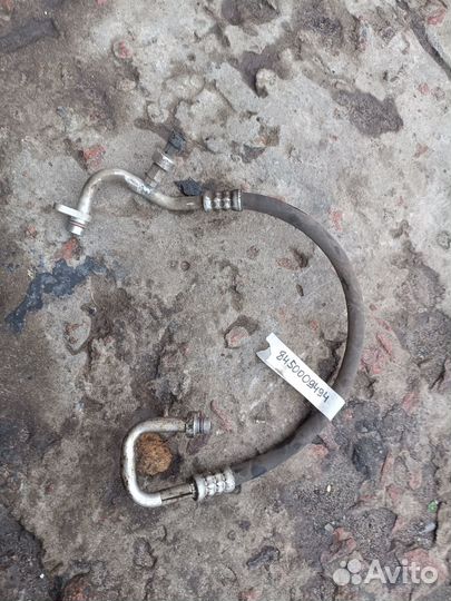 Трубка между компрессором и конденсатором Лада Лар