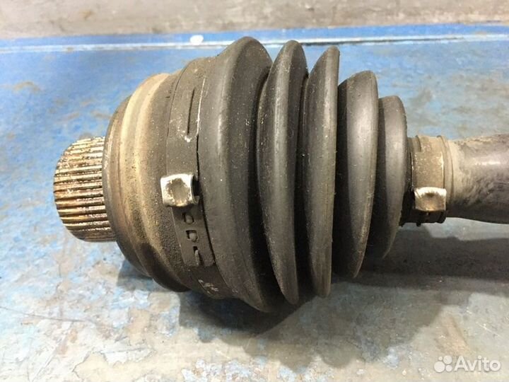 Привод передний Audi A4 B8