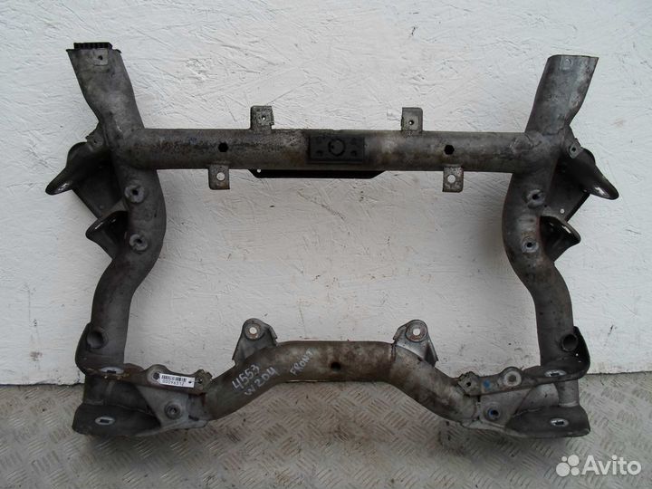 Подрамник Mercedes C-klasse W204