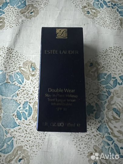 Коробка от Estee Lauder