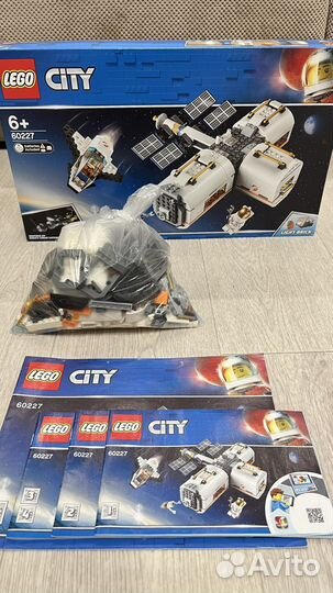 Lego City Лунная космическая станция 60227