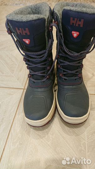 Сноубутсы Helly hansen