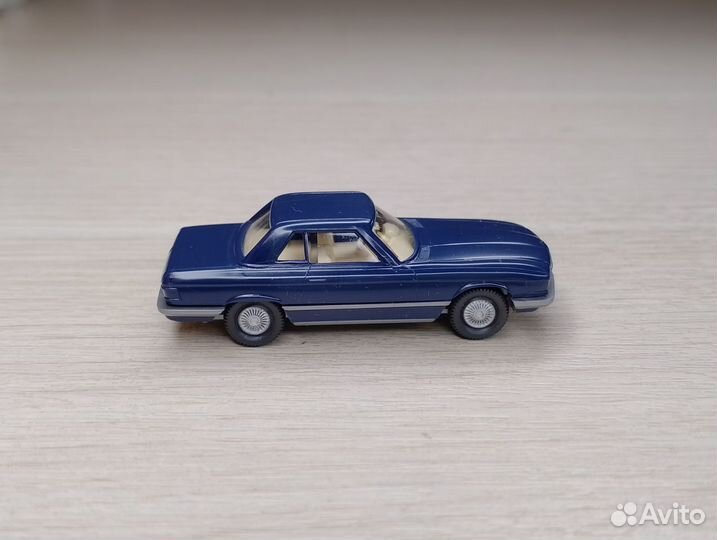A29.4) Mercedes-Benz SLC350 (C107) 1971-1989 синий