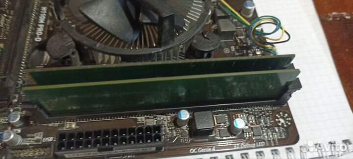 Материнская плата с процессором и памятью