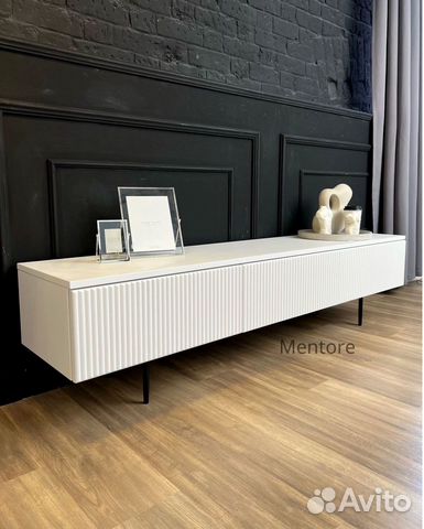 Тумба тв Filippo классическая (с дверцами)