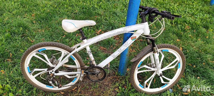 Велосипед на литых дисках bmw