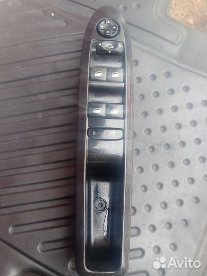 Кнопки стеклоподъёмников Citroen c4 B7