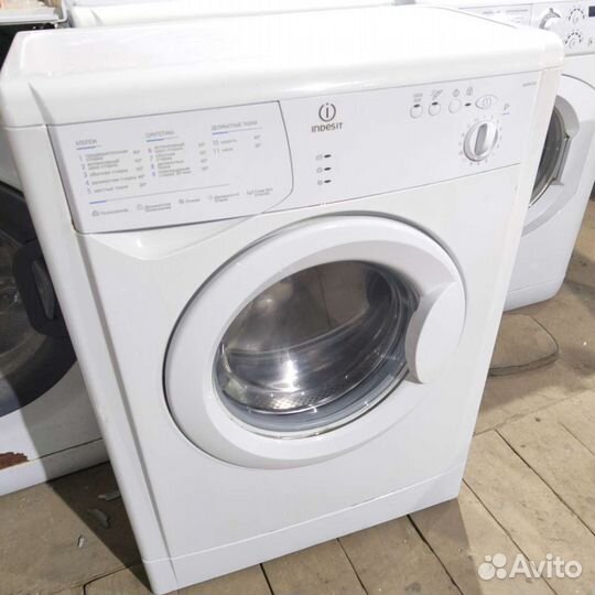 Узкая машинка Indesit 3,5 kg