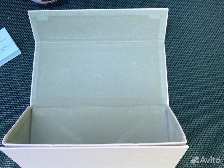 Солнцезащитные очки женские оригинал в футляре