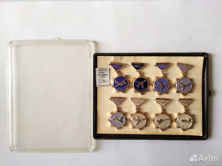 Сувенирные наборы значков СССР - 3