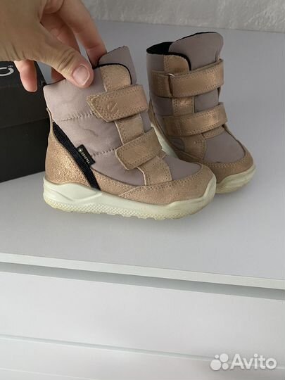 Ботинки для девочки демисезон 22 размер Ecco