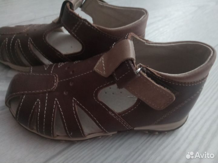 Продам новые сандали