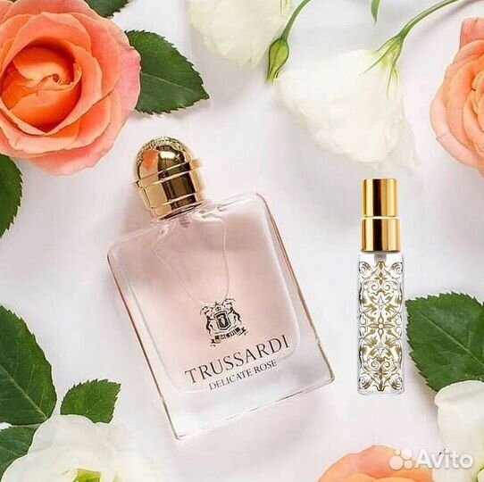 Trussardi Delicate rose, духи высокой концентрации