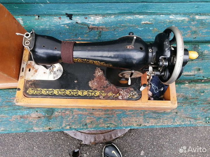 Швейная машинка