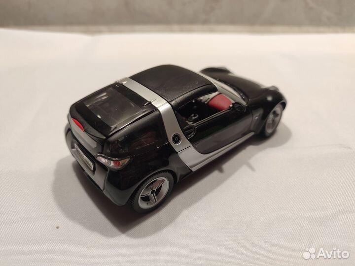 Модель SMART 1:24 bburago Китай