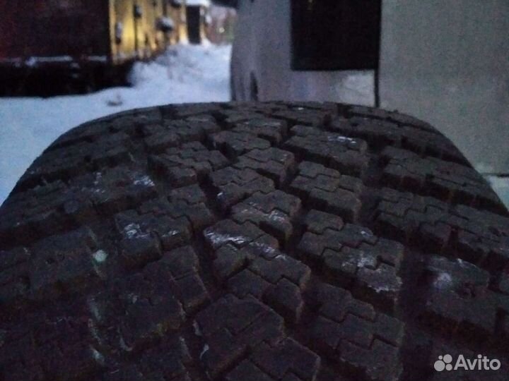 Nokian Tyres Hakkapeliitta 1 275/60 R17