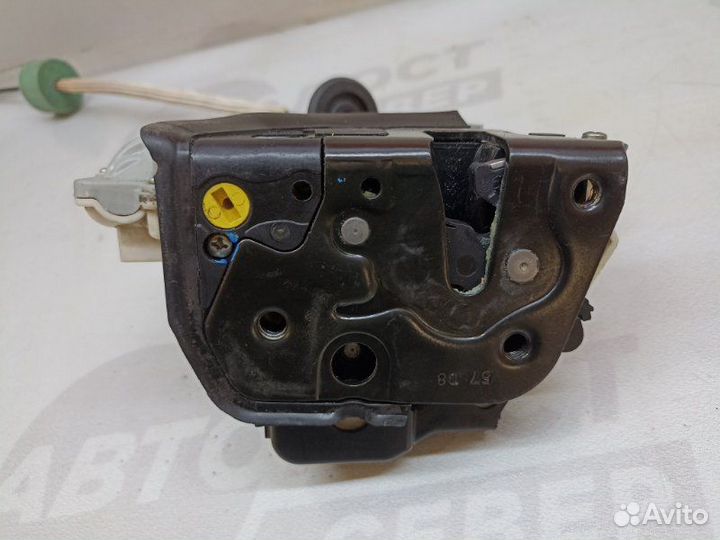 Замок двери передний левый Audi A6 C6 ccea 2009