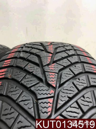 Yokohama BluEarth Winter V905 215/60 R17 96H