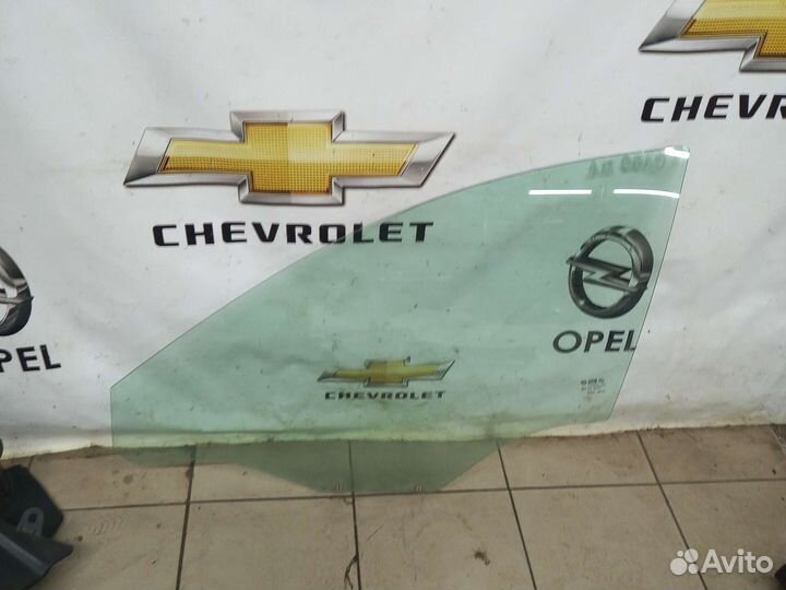 Переднее левое стекло Шевроле Каптива С100