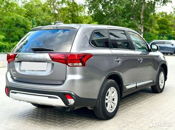 Mitsubishi Outlander 2.0 CVT, 2020, 67 608 км