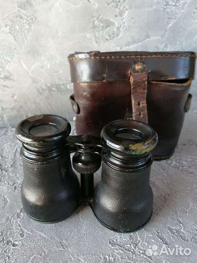 Бинокль старинный Paris iris.90