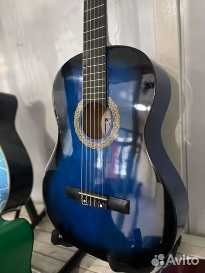Классическая акустическая гитара новая