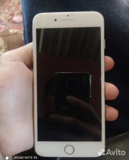 Телефон iPhone 8 plus