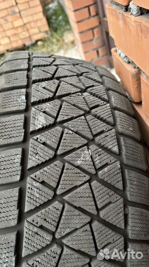 Bridgestone Blizzak DM-V2 265/50 R20