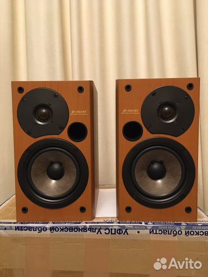 Акустические колонки Onkyo D-062AX