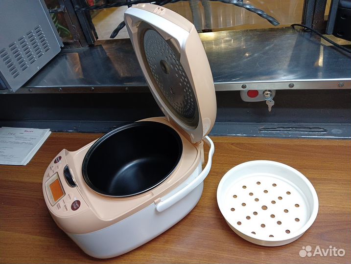 Мультиварка Maxwell MW-3801