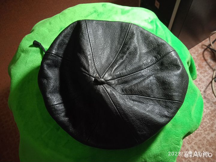 Берет женский. натуральная кожа. утепленная