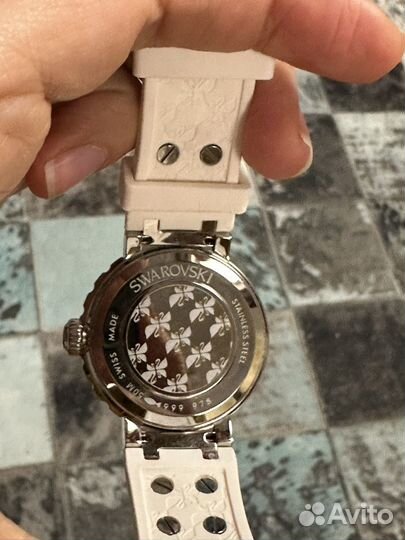 Часы Swarovski, модель 999978