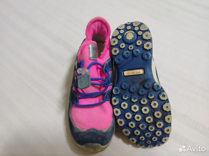 Кроссовки детские 28 размер на девочку