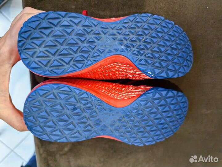 Футбольные бутсы