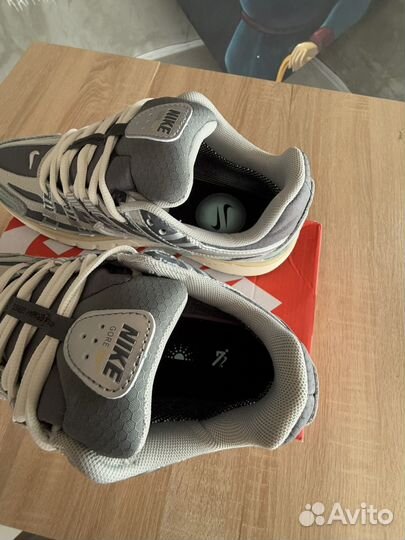 Кроссовки весенние Nike