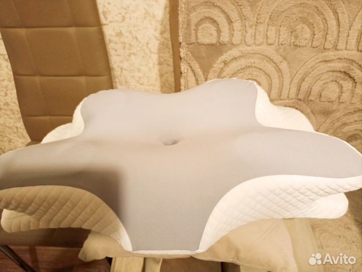 Подушка ортопедическая, зеркало в раме