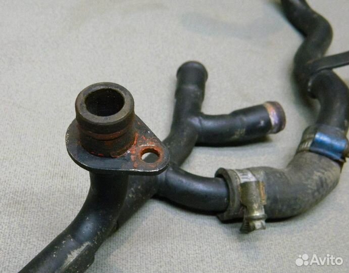 Патрубок охлаждения Audi A8 D2 6.0